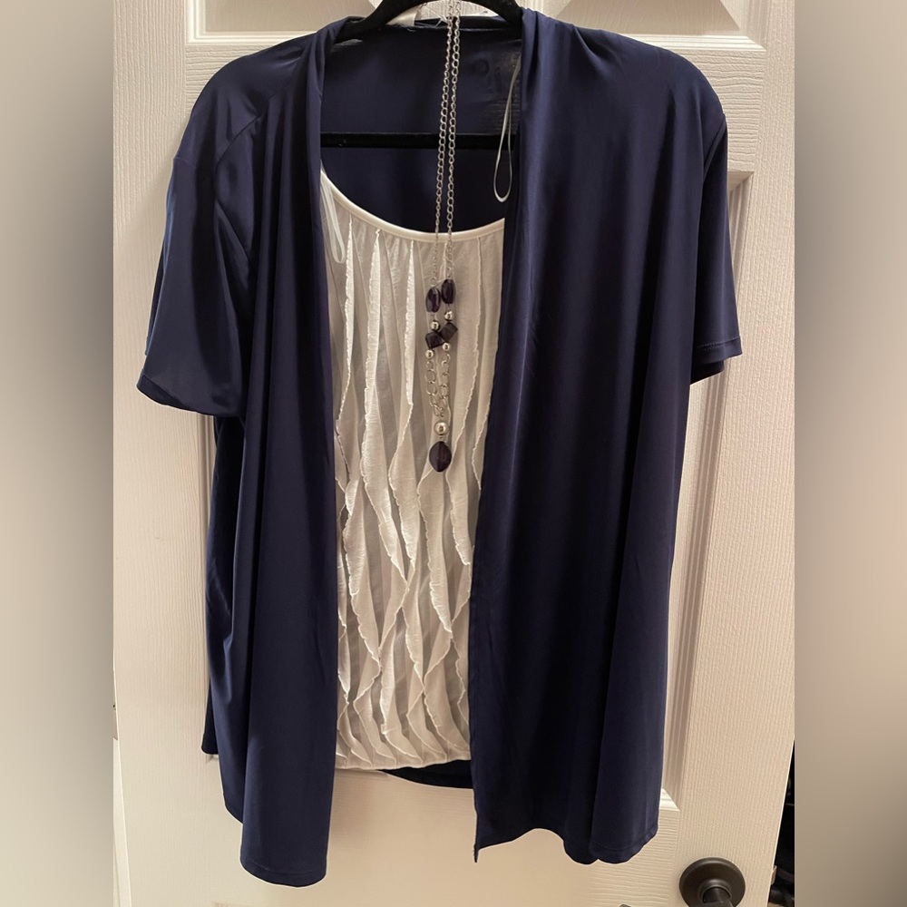 NEW. NAÏF navy blouse set with attached necklace. XL